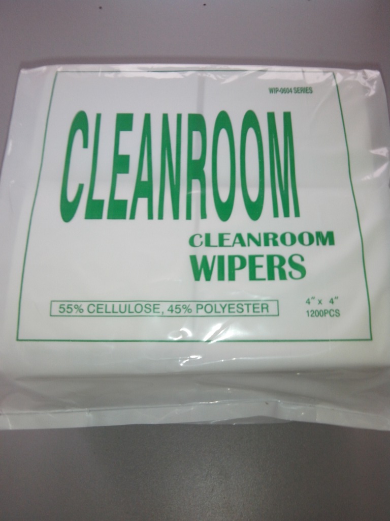 Cleanroon non-woven wiper